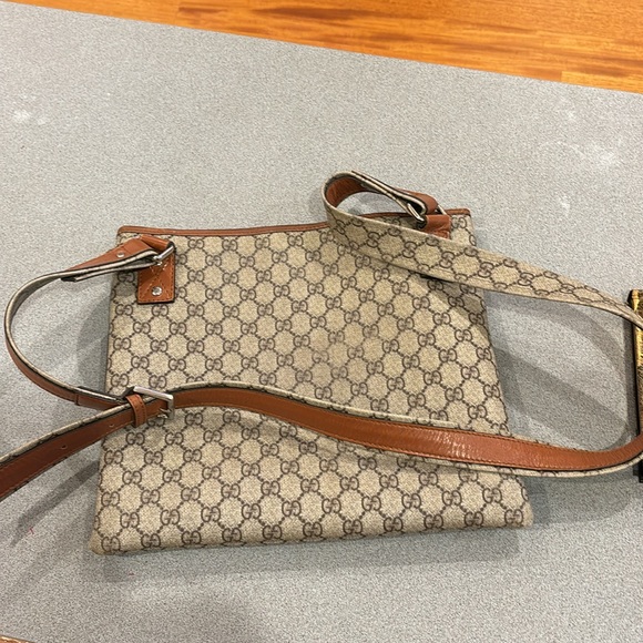 Gucci Supreme Loop Messenger bag - Picture 5 of 5